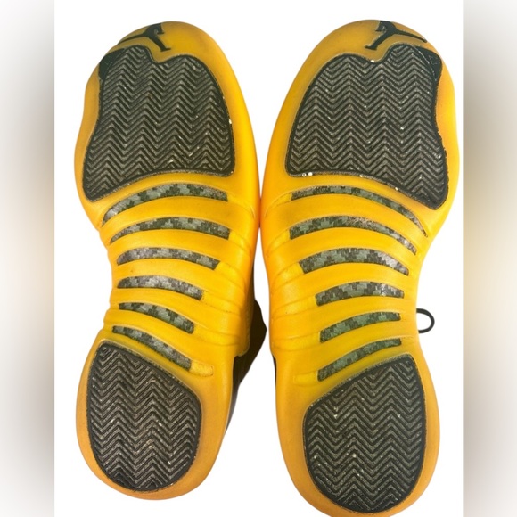 Air Jordan 12 Retro "University Gold" Men US size 11 - Picture 8 of 12